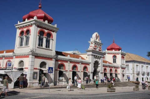 Limpeza de hottes, condutas e exaustores em Loulé – técnico especializado Limpeza de exaustor industrial em Loulé – técnico com equipamento de proteção